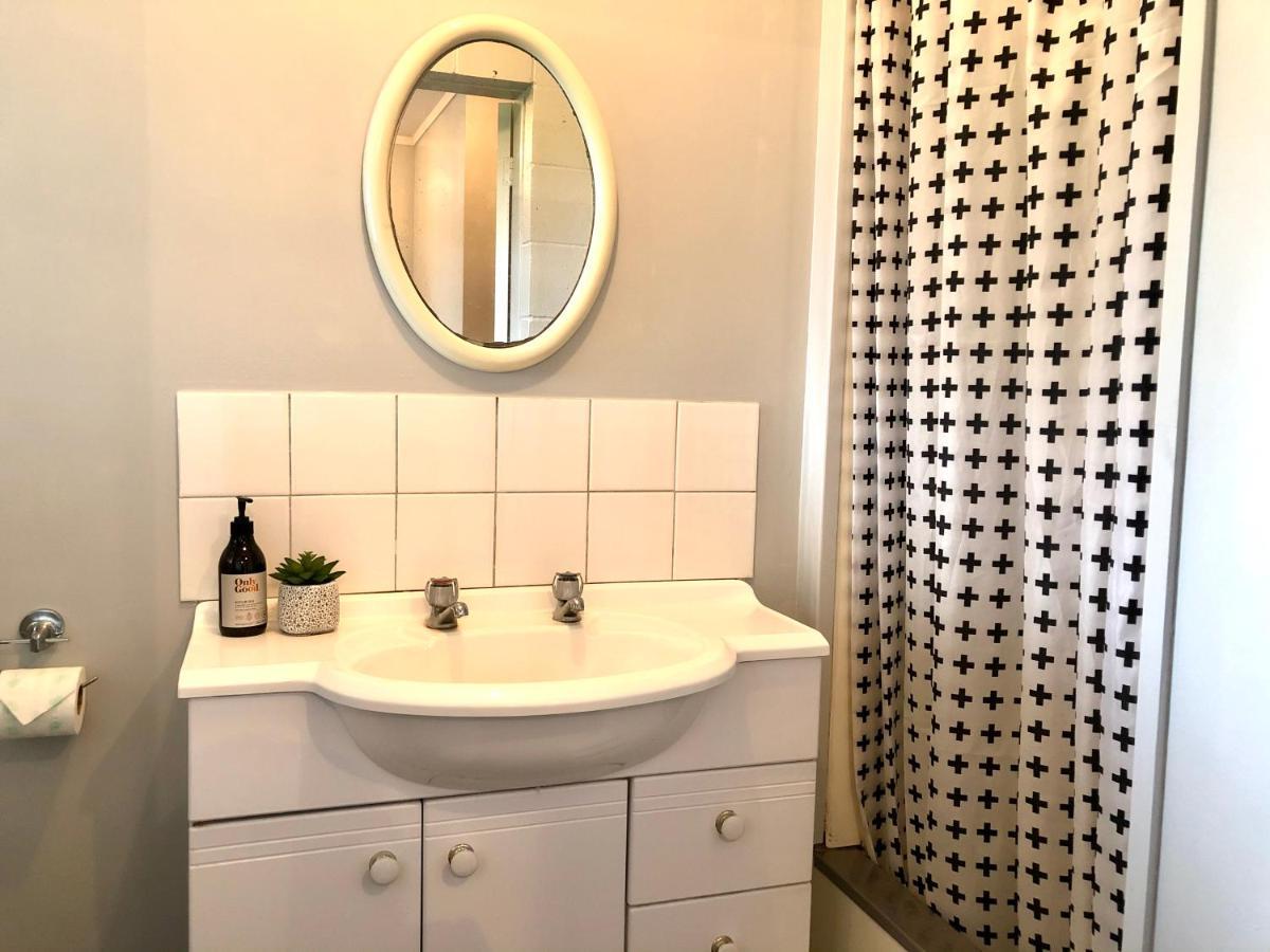 Gilmour Getaway Apartment Raglan Ngoại thất bức ảnh